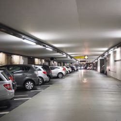 Parkování v Praze může zdražit až na 9 600 Kč ročně