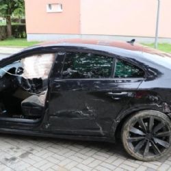 Řidič v Konstantinových Lázních ujížděl policii. Havaroval, měl zákaz řízení i pozitivní test na drogy