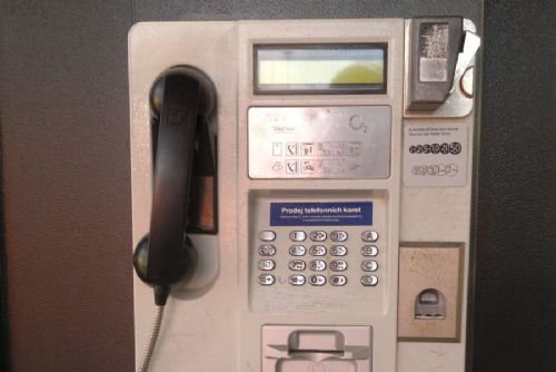 obrázek:Telefonní budky v Česku skončily po více než sto letech. Poslední zmizela před pěti lety