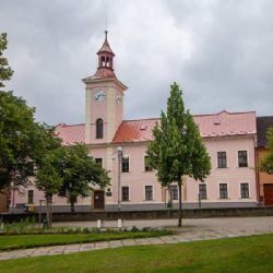 Druhá etapa obnovy teplovodů v Křivoklátském sídlišti má začít na jaře