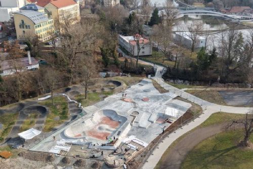 obrázek:Betonáž je hotová: nový skatepark v Nymburce má otevřít na jaře 2026