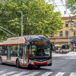 Jihlava modernizuje MHD: nové trolejbusy a platby kartou