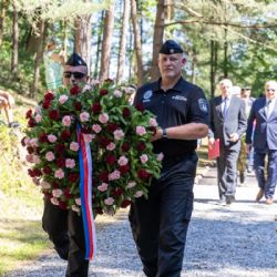 Klatovy si připomněly oběti heydrichiády. Ve Spáleném lese nacisté popravili 73 lidí