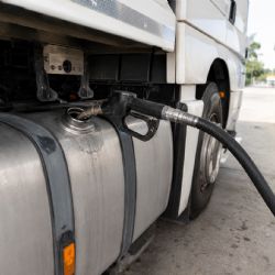 Nafta po konci regulace skokově zdražila. Na D5 vyskočila o více než dvě koruny