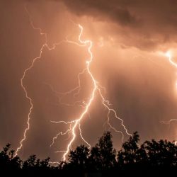 Plzeňský kraj se může na konci týdne rozpálit až k 37 °C. Předtím hrozí silné bouřky