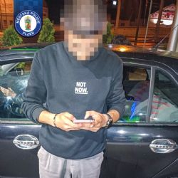 Usnul za volantem na místě pro invalidy. Strážníkům tvrdil, že neřídil