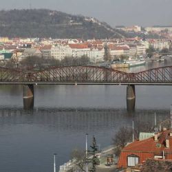 Budoucnost železničního mostu pod Vyšehradem: Klíčové rozhodnutí ministra dopravy