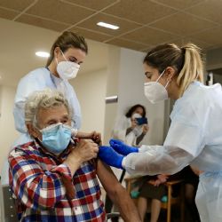 Chladno zvýšilo zájem o očkování, čekárny praskají ve švech