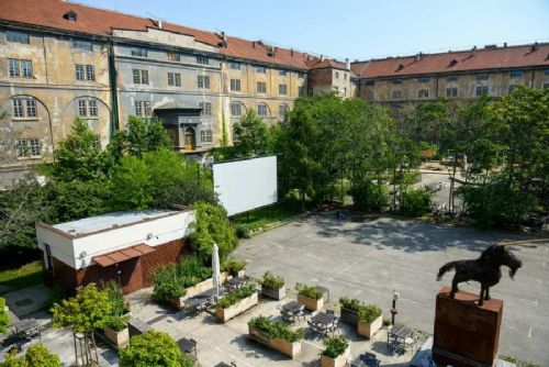 obrázek:Kasárna Karlín zůstanou kulturním prostorem, nově však s nájemní smlouvou