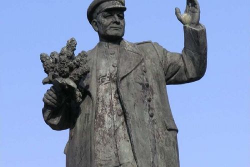 obrázek:Koněvova socha zamíří do Muzea paměti XX. století