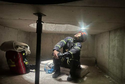 Foto: Příbramská jednotka zdokonalila lezecké techniky a záchranu pro složité zásahy