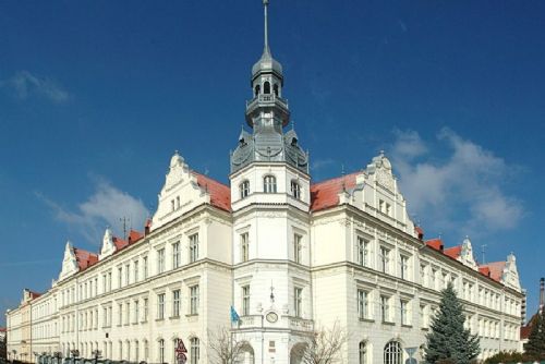 obrázek:Středočeský kraj zatím nemění podobu studia na Gymnáziu Bohumila Hrabala v Nymburce, dvě osmileté třídy zůstávají