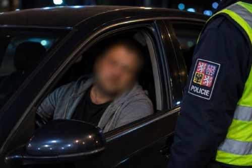obrázek:V Praze policie za pět měsíců eviduje 350 případů řízení pod vlivem drog. Problém se týká i nehod