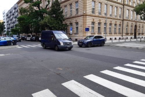 Foto: Křižovatka vedle Základní školy Tusarova bude bezpečnější