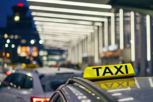 Foto: Letiště Praha zrušilo výběrové řízení na taxislužbu. Tendr vypíše znovu