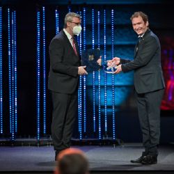 Ocenění Česká hlava letos získal imunolog Václav Hořejší i společnost VÚTS