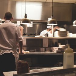 Ode dneška se můžete vydat na nákupy či do restaurace