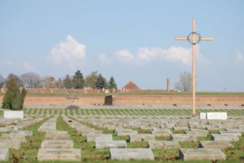 Foto: Oznámení o zdražení vstupného do Památníku Terezín