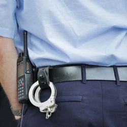 Praha 2 obdarovala strážníky, policisty i hasiče