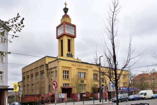 Foto: Prvorepublikový skvost Husův sbor ve Vršovicích se stal kulturní památkou