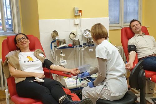Foto: Radní a úředníci z Prahy 2 darovali krev