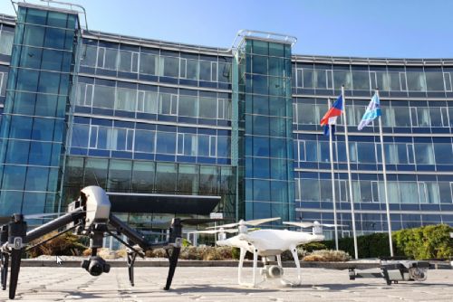 Foto: Řízení letového provozu se bude podílet na podpoře umělé inteligence i bezpečné integraci dronů