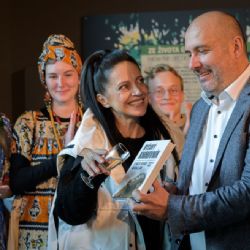 Ryšavého knihovníka v Zoo Praha pokřtila Lucie Bílá