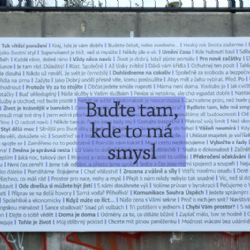 Venkovní Galerie Vltavská u stejnojmenné stanice metra od 15.4. nabízí novou výstavu „Básně z dálnice“