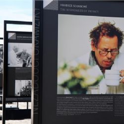 Venkovní výstava Nežádoucí okamžiky v Nových Butovicích