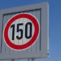 D3 u Českých Budějovic: v pilotním provozu 150 km/h jezdí přes 40 % aut nad limit