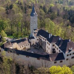 Hrad Roštejn se připravuje na novou sezonu, kraj připravuje investice za 11 milionů