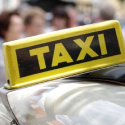 Hranice zavádí nový systém taxislužeb: Senioři obdrží virtuální korunky!