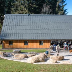 Ministerské škrty v rozpočtu NP Šumava nejspíš uzavřou některá infocentra