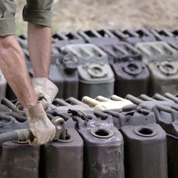 Nafta skokově zdražila až o 10 Kč. Řidiči na Tachovsku platí nejvíc v kraji