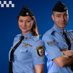 Plzeň posílí od září městskou policii. Městských strážníků má být téměř 350