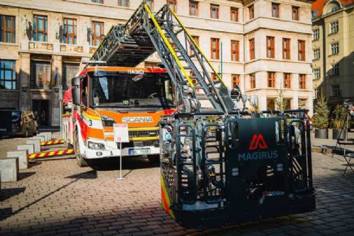 obrázek:Pražští hasiči získali novou zásahovou techniku za 200 milionů korun