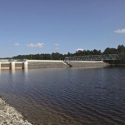 Římov na Budějovicku klesá o osm centimetrů denně. Povodí Vltavy navrhuje snížit odtok na 650 l/s