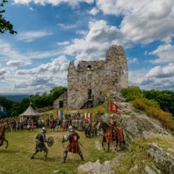 Rytíři se vracejí pod Přimdu. Hrad slaví 900 let velkým víkendovým programem