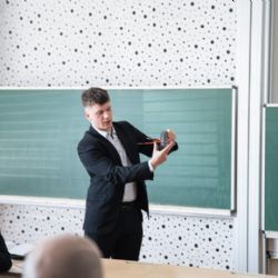 Studenti ZČU ukázali iontový motor i chytré textilie. Jejich nápady míří z laboratoří do praxe