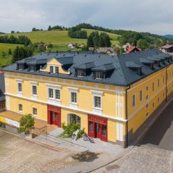 Tři Stavby roku Plzeňského kraje - uspěla škola v Holýšově i proměny historických domů