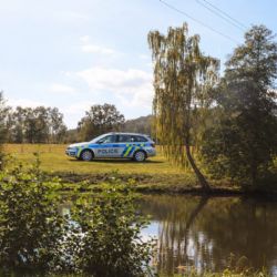 U Chotíkova našli v rybníku tělo muže. Případ vyšetřují kriminalisté