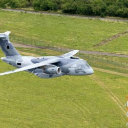 V Praze přistál první vojenský transportní letoun Embraer C-390 Millennium, rozšíří možnosti armády při přepravě i záchranných misích