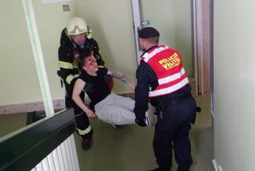 obrázek:V Příbrami nacvičovali evakuaci pavilonu I i aktivaci traumaplánu. Cvičení prověřilo spolupráci složek IZS