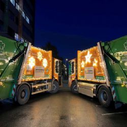 Vánočně nasvícené popelářské vozy a tramvaje dotvoří adventní atmosféru v Praze