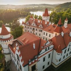 Zámek Žinkovy otevírá nové trasy. Návštěvníky pustí do sálů i šlechtických komnat