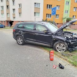 Kriminalista který boural pod vlivem v Dobřanecch odešel s výsluhou