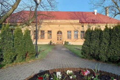 obrázek:Modernizace domova seniorů v Novém Strašecí je hotová. Nové vytápění a fotovoltaika mají přinést úsporu kolem milionu korun ročně