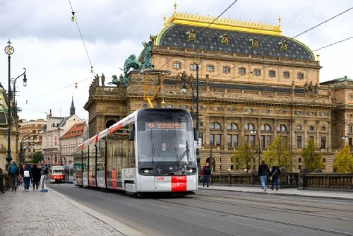 obrázek:Praha přikoupí 25 tramvají Škoda 52T za více než dvě miliardy. Část zaplatí evropská dotace