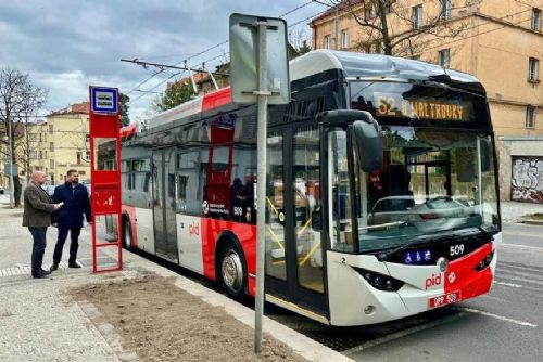 obrázek:Praha spustila zkušební trolejbusovou linku 52