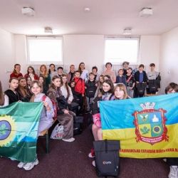 Ukrajinské děti našly v Plzni klid. Přijely si odpočinout od války a užívají si výlety i sport